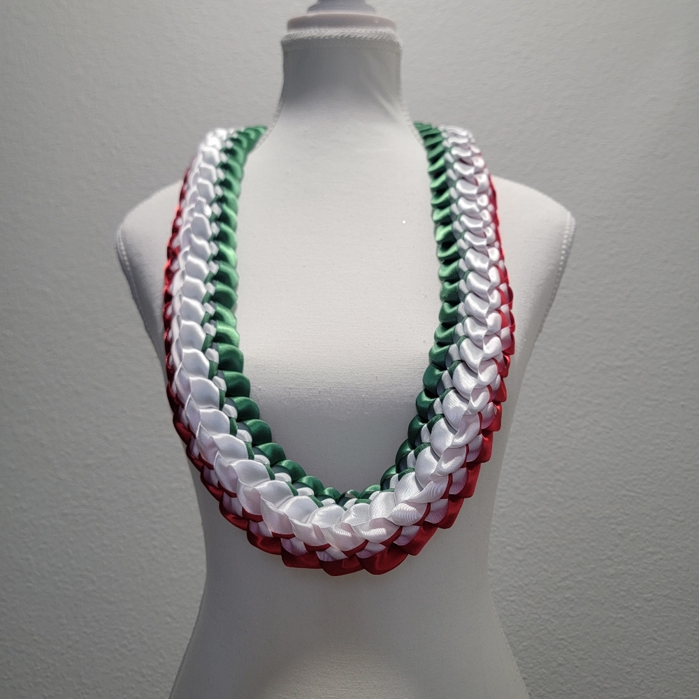 Mexican Flag Colors Inspired Graduation Lei